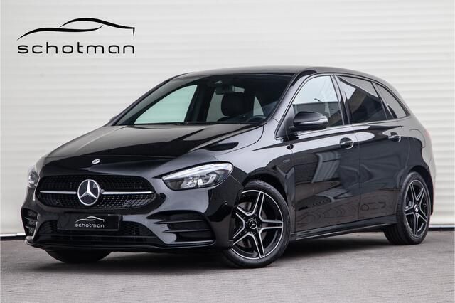 Zwart Gebruikt 2021 Mercedes B250 AMG MPV | € 26.500 (Eerlijke prijs) - Afbeelding 1/4