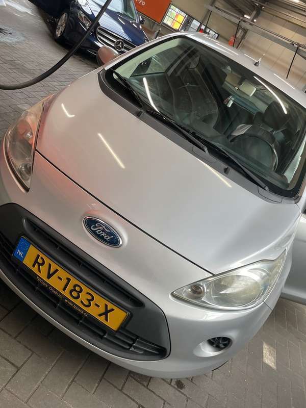 Zilver Gebruikt 2010 Ford Ka Hatchback | € 2.850 (Goede deal) - Afbeelding 1/4