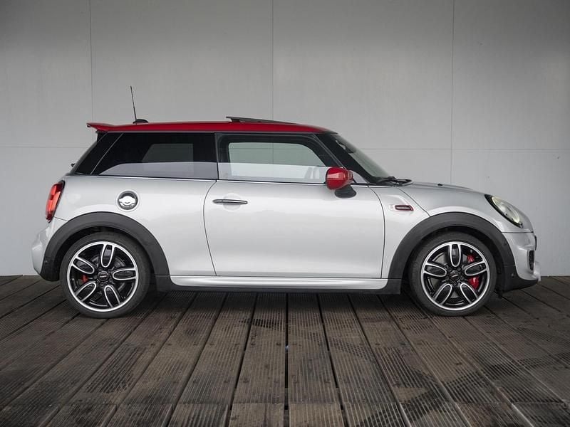 Occasion Mini John Cooper Works Chili 231 PK (169 kW) 2020 Wit Hatchback