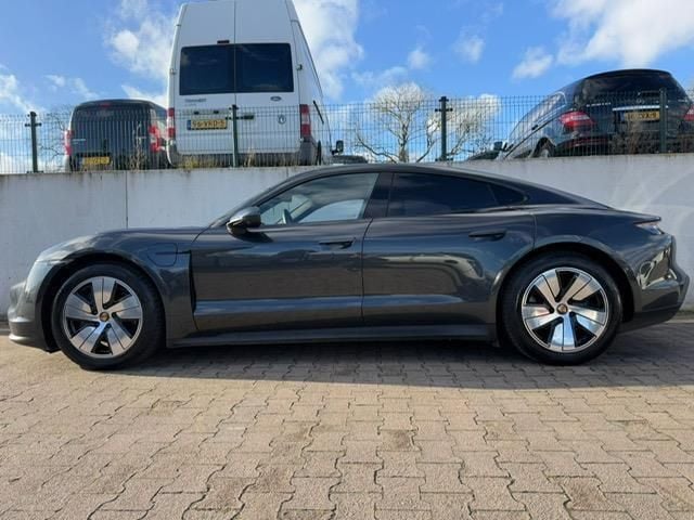 Occasion Porsche Taycan Performance Package 280 kW (381 PK) 2022 Grijs Sedan