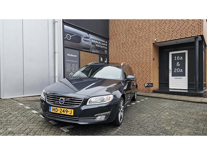 Grijs Occasion 2015 Volvo V70 Inscription Stationwagen | € 17.950 (Eerlijke prijs) - Afbeelding 1/4