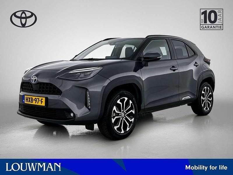 Grijs, metallic lak Gebruikt 2024 Toyota Yaris Cross Limited SUV | € 31.950 (Eerlijke prijs) - Afbeelding 1/3