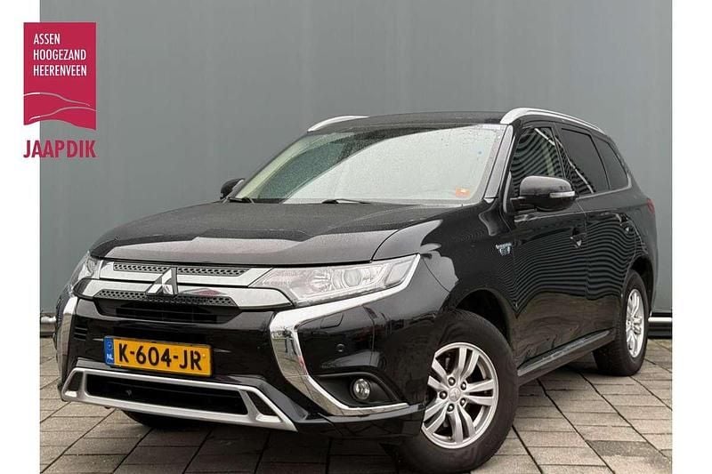 Zwart Occasion 2021 Mitsubishi Outlander P-HEV SUV | € 19.899 (Goede deal) - Afbeelding 1/4