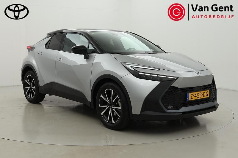 Grijs Occasion 2024 Toyota C-HR Edition SUV | € 31.999 (Eerlijke prijs) - Afbeelding 1/4