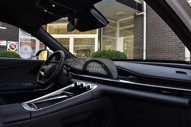 Nieuw Omoda 9 536 PK (394 kW) 2025 Grijs SUV