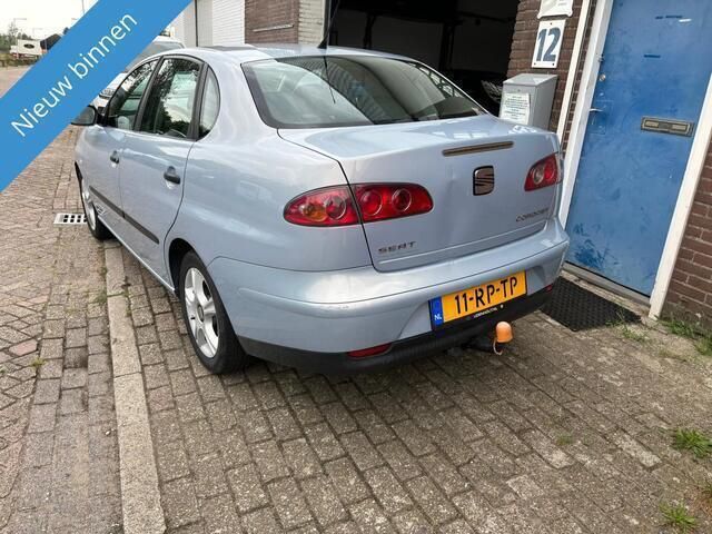 Occasion Seat Cordoba 75 PK (55 kW) 2005 Blauw Sedan