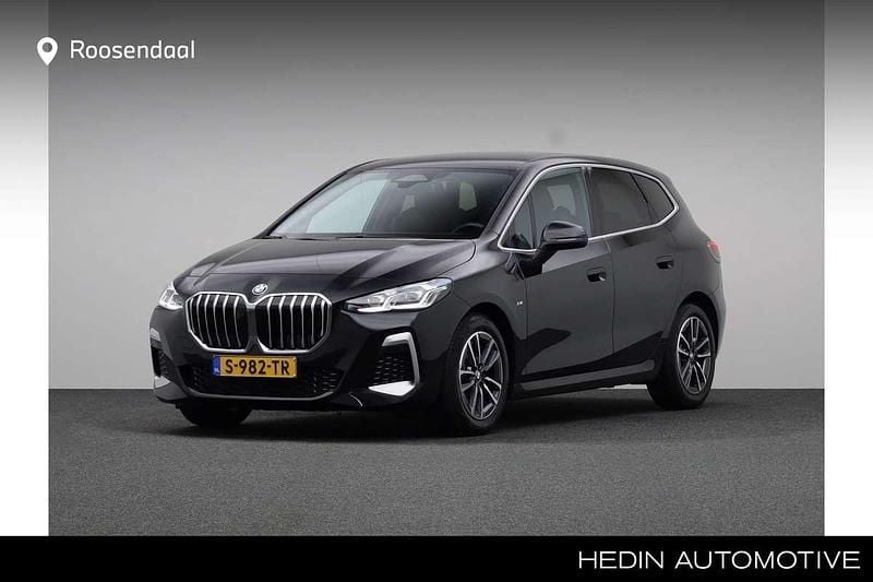 Zwart Gebruikt 2023 BMW 220 Active Tourer M Sport MPV | € 38.880 (Eerlijke prijs) - Afbeelding 1/4