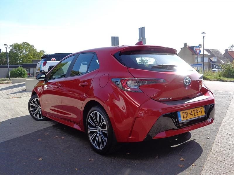 Occasion Toyota Corolla Edition 98 PK (72 kW) 2019 Rood Hatchback