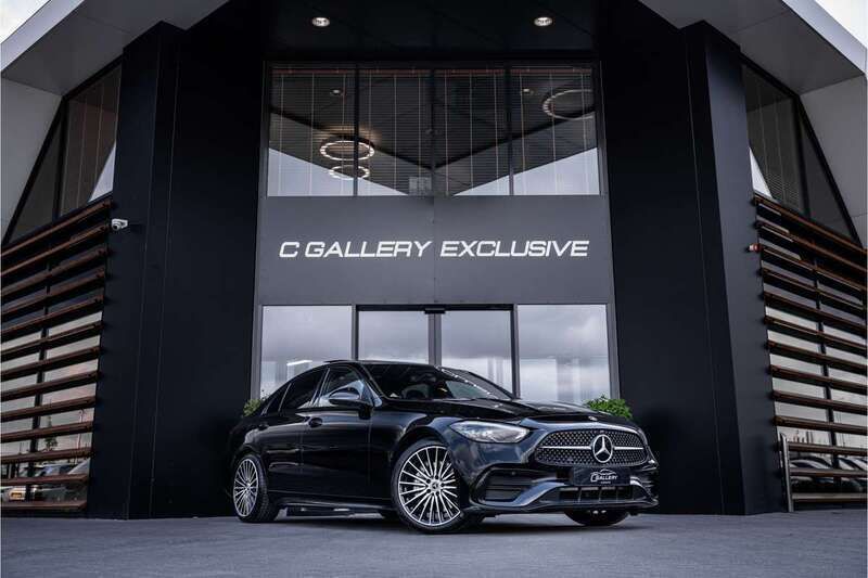 Zwart, metallic lak Gebruikt 2022 Mercedes C300 AMG line Sedan | € 56.995 (Eerlijke prijs) - Afbeelding 1/4