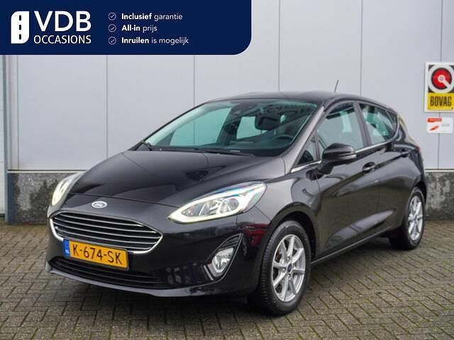 Zwart Occasion 2021 Ford Fiesta Titanium Hatchback | € 11.490 (Goede deal) - Afbeelding 1/4