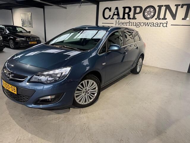 Occasion Opel Astra Design Edition 120 PK (88 kW) 2014 Blauw Stationwagen
