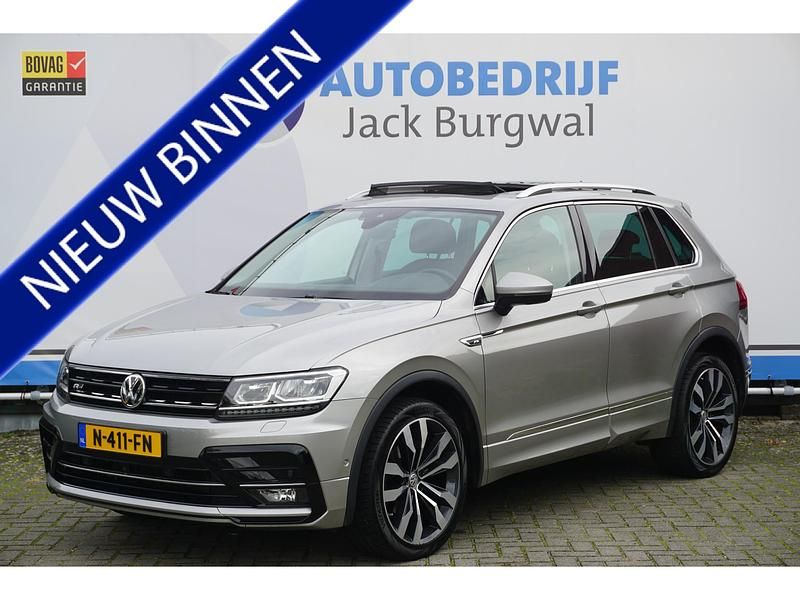Grijs Gebruikt 2019 VW Tiguan Highline SUV | € 33.950 (Iets duurder) - Afbeelding 1/4