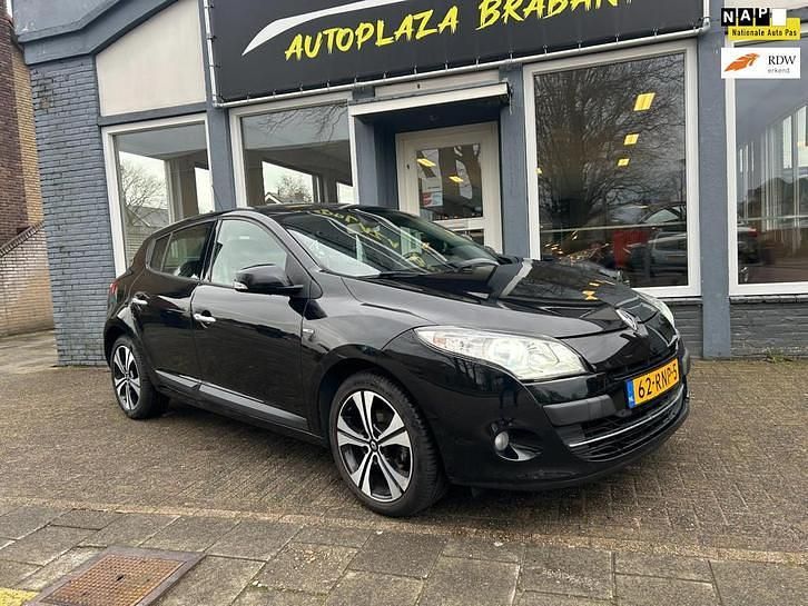 Zwart Occasion 2011 Renault Mégane III Bose Edition Hatchback | € 4.699 (Eerlijke prijs) - Afbeelding 1/4