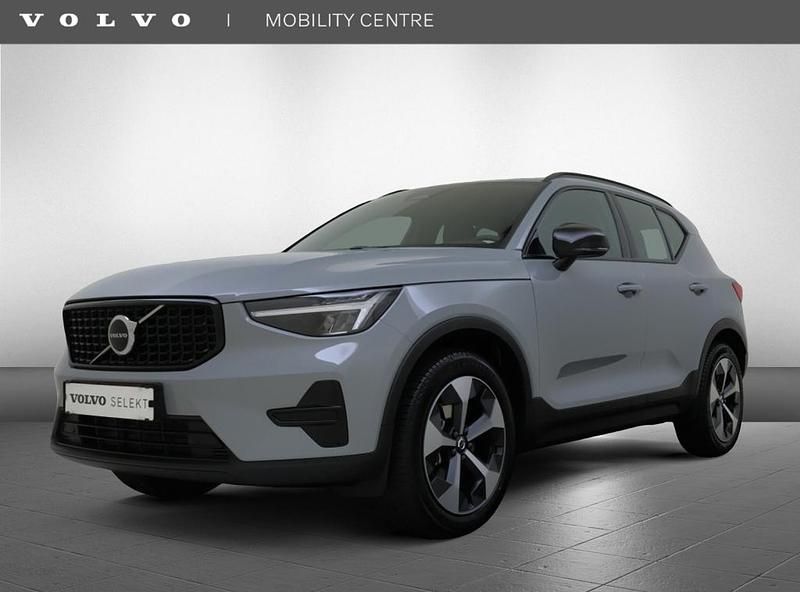 Grijs Gebruikt 2025 Volvo XC40 Plus SUV | € 47.950 (Eerlijke prijs) - Afbeelding 1/4