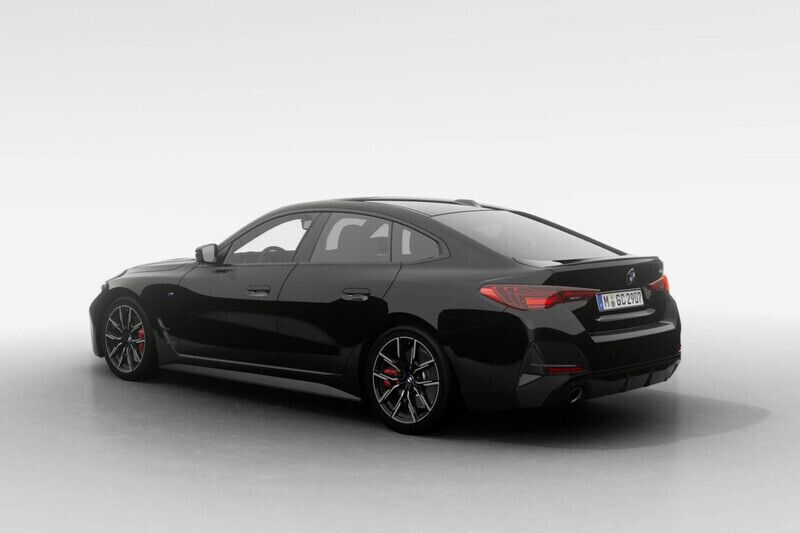 Nieuw BMW 420 Comfort Edition 184 PK (135 kW) 2025 Saphirschwarz metallic (zwart metallic) Coupé