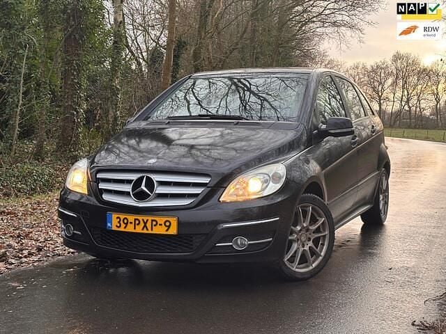 Zwart Gebruikt 2011 Mercedes B160 Business MPV | € 2.950 (Super prijs) - Afbeelding 1/4