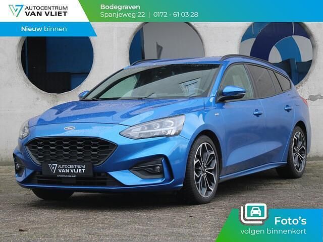 Blauw Gebruikt 2020 Ford Focus Business Edition Stationwagen | € 13.900 (Iets duurder) - Afbeelding 1/4