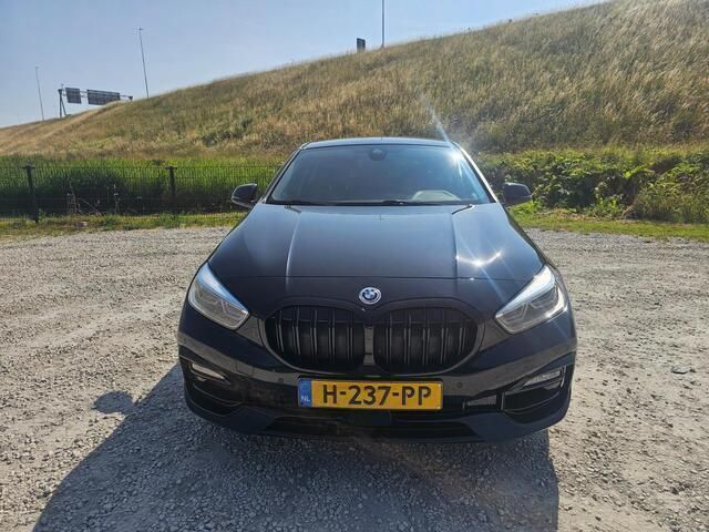 Occasion BMW 118 Executive 140 PK (102 kW) 2020 Zwart Hatchback