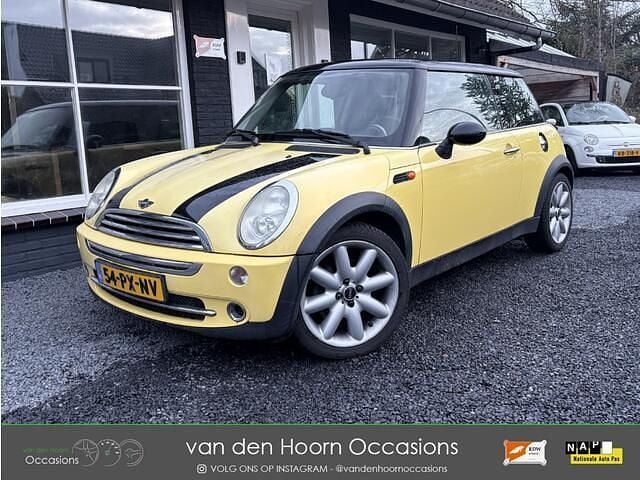 Occasion Mini ONE 90 PK (66 kW) 2005 Geel Hatchback
