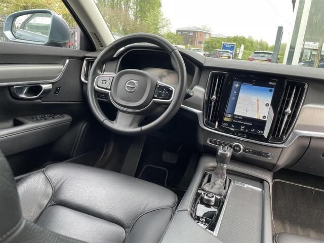 Occasion Volvo V90 Momentum 255 PK (187 kW) 2017 Blauw Stationwagen