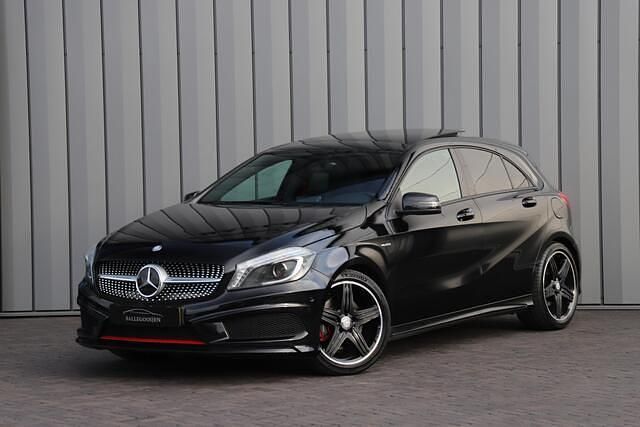 Zwart Gebruikt 2014 Mercedes A250 AMG Hatchback | € 16.500 (Eerlijke prijs) - Afbeelding 1/4