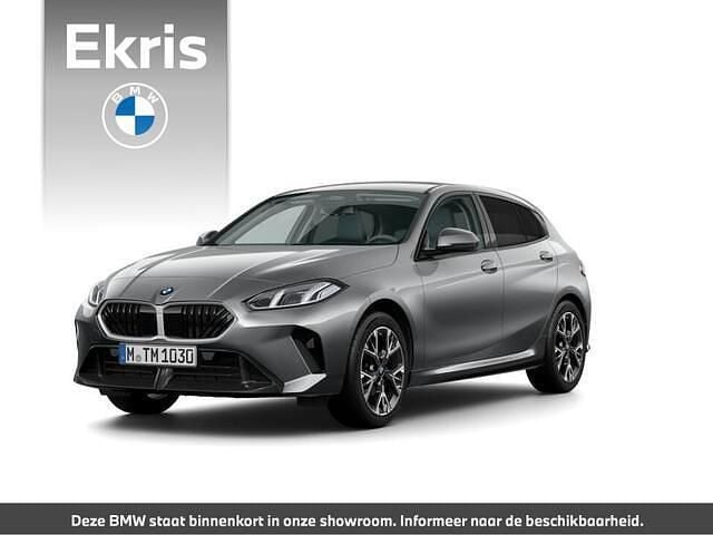 Grijs Nieuw 2025 BMW 120 M Sport Hatchback | € 47.020 (Super prijs) - Afbeelding 1/4