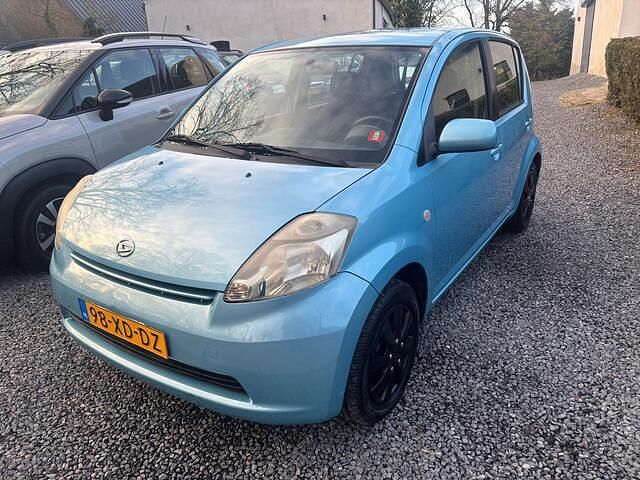 Blauw Occasion 2007 Daihatsu Sirion Hatchback | € 1.999 (Eerlijke prijs) - Afbeelding 1/4