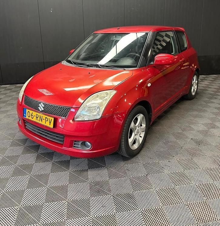 Gebruikt 2005 Suzuki Swift | € 1.950 (Goede deal) - Afbeelding 1/4