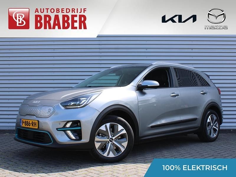Grijs Occasion 2022 Kia e-Niro SUV | € 29.495 (Iets duurder) - Afbeelding 1/4