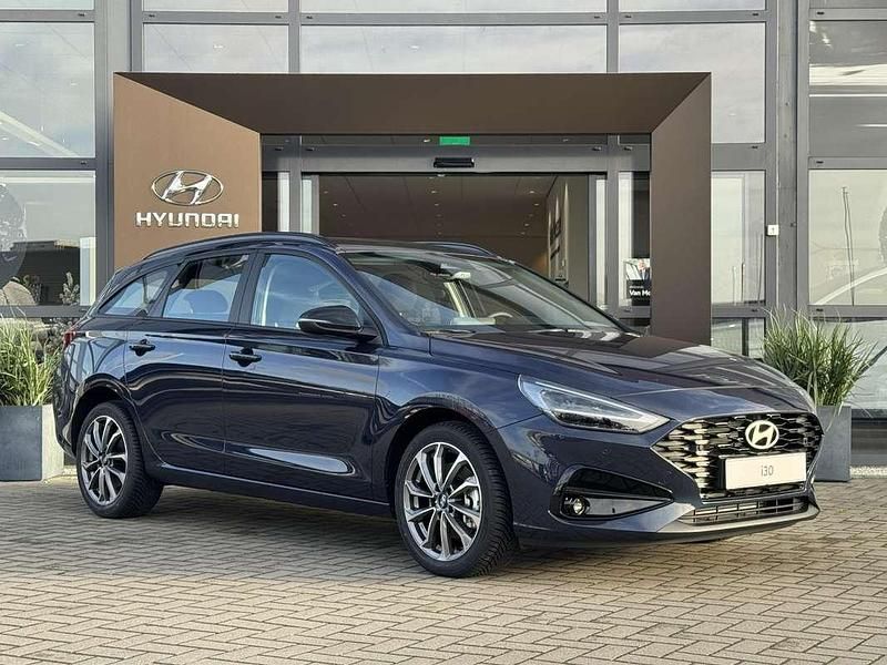 Nieuw Hyundai i30 Comfort 101 PK (74 kW) 2025 Blauw Stationwagen