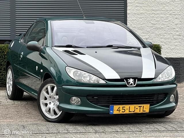 Groen Gebruikt 2003 Peugeot 206 CC Roland Garros Cabriolet | € 1.250 (Goede deal) - Afbeelding 1/4