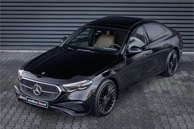Occasion Mercedes E450 AMG line 368 PK (270 kW) 2025 Zwart Sedan
