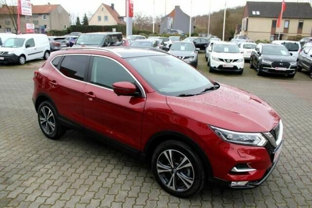 Rood Gebruikt 2018 Nissan Qashqai N-Connecta SUV | € 17.950 (Iets duurder) - Afbeelding 1/4