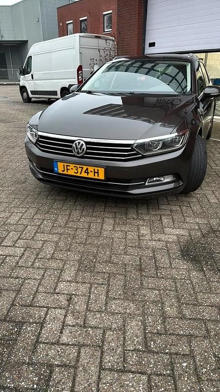 Occasion 2016 VW Passat Stationwagen | € 7.500 (Iets duurder) - Afbeelding 1/4