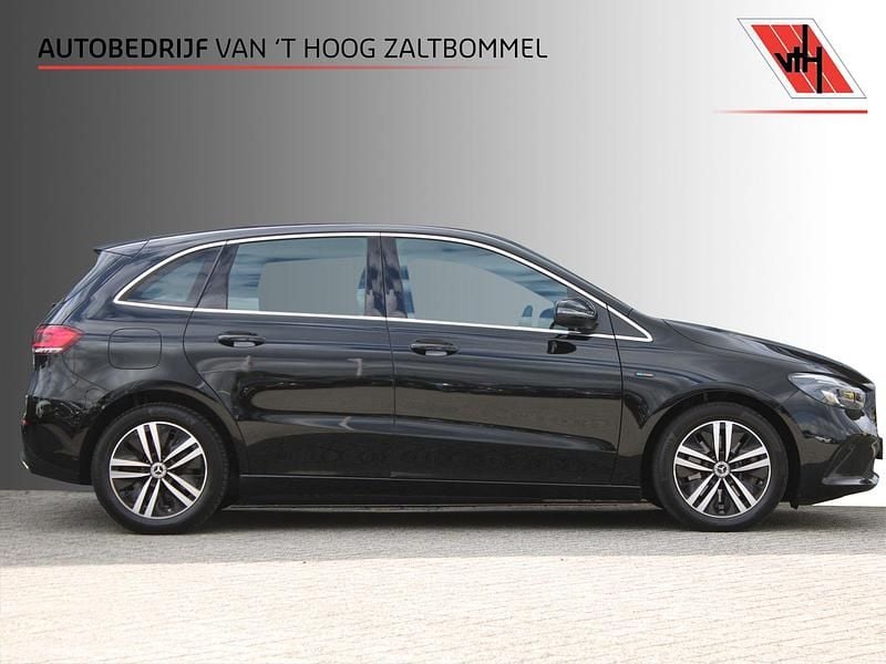 Zwart Gebruikt 2021 Mercedes B250 Business MPV | € 24.900 (Goede deal) - Afbeelding 1/4