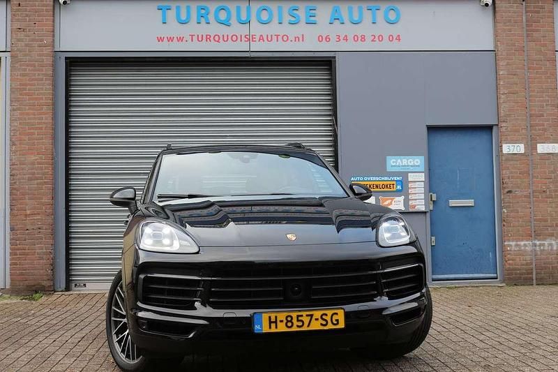 Zwart Occasion 2019 Porsche Cayenne SUV | € 65.000 (Eerlijke prijs) - Afbeelding 1/4