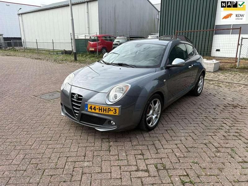 Grijs Gebruikt 2008 Alfa Romeo MiTo Hatchback | € 3.450 (Eerlijke prijs) - Afbeelding 1/4