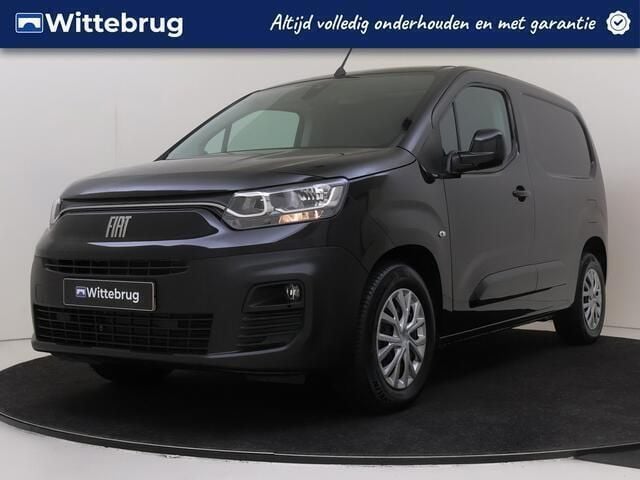 Zwart Gebruikt 2023 Fiat e-Doblò MPV | € 22.425 (Super prijs) - Afbeelding 1/3