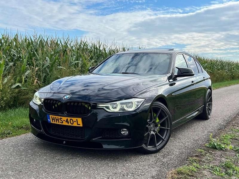 Zwart Gebruikt 2016 BMW 340 M Sport Sedan | € 38.999 (Duur) - Afbeelding 1/4