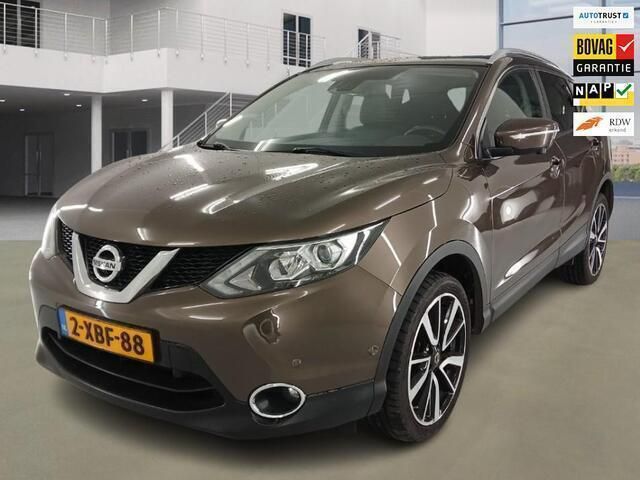 Bruin Gebruikt 2014 Nissan Qashqai Tekna SUV | € 14.950 (Eerlijke prijs) - Afbeelding 1/4