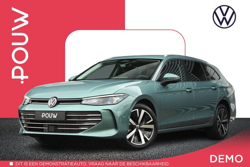 Groen, metallic lak Nieuw 2025 VW Passat Business Stationwagen | € 49.900 (Duur) - Afbeelding 1/4
