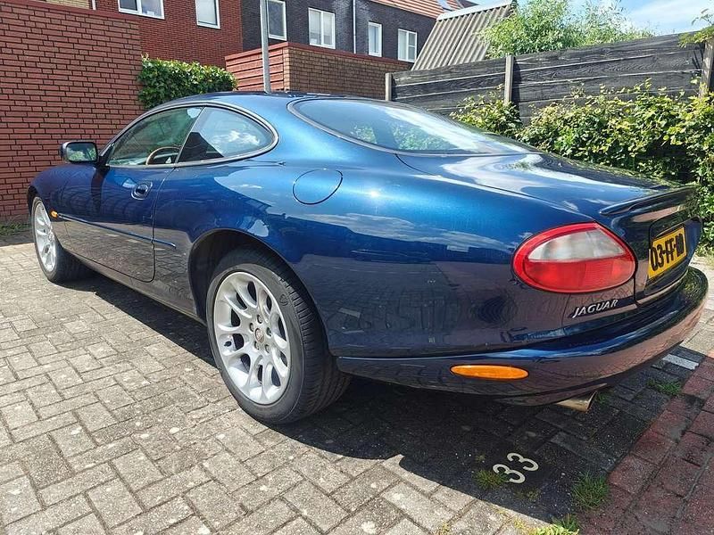 Blauw Gebruikt 2000 Jaguar XKR Coupé | € 15.800 (Iets duurder) - Afbeelding 1/4