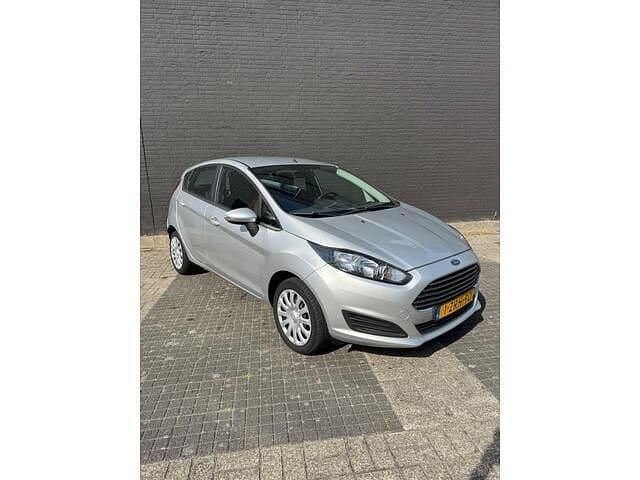 Occasion Ford Fiesta 65 PK (47 kW) 2015 Grijs Hatchback
