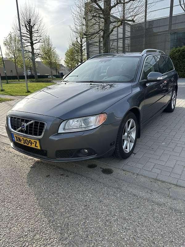 Grijs Gebruikt 2008 Volvo V70 Summum Stationwagen | € 12.495 (Eerlijke prijs) - Afbeelding 1/4