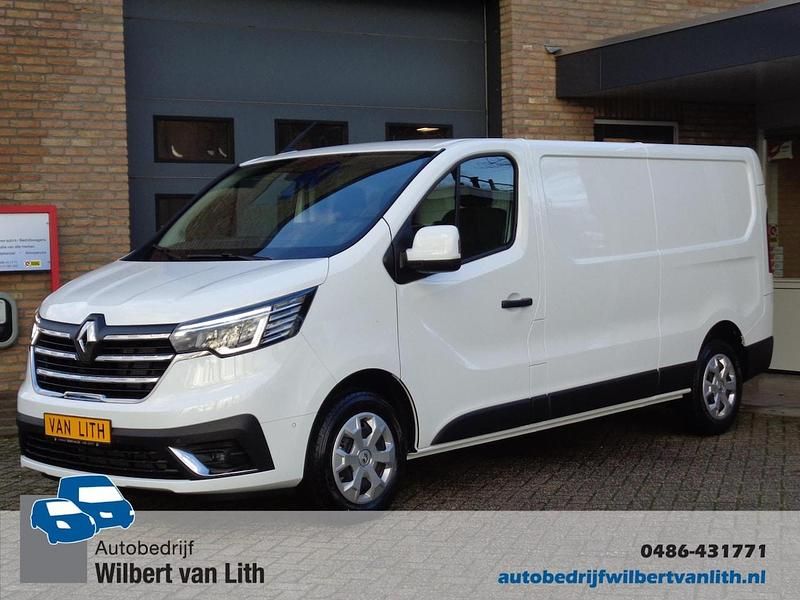 Wit Gebruikt 2023 Renault Trafic MPV | € 27.995 (Eerlijke prijs) - Afbeelding 1/4