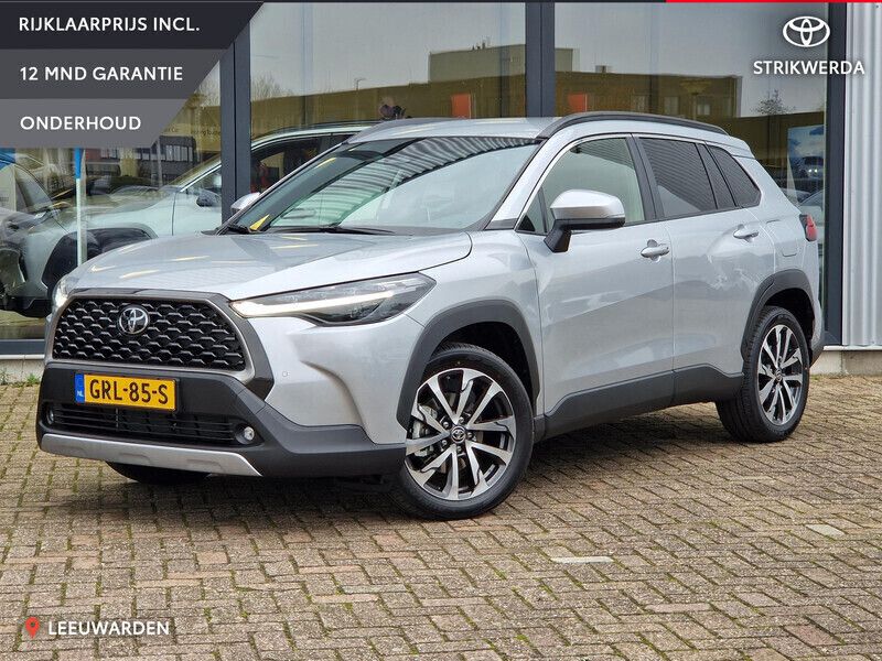 Grijs Gebruikt 2024 Toyota Corolla Cross Business Edition SUV | € 37.900 (Iets duurder) - Afbeelding 1/4