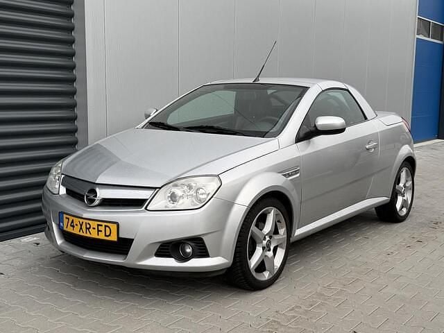 Grijs Occasion 2007 Opel Tigra Cabriolet | € 995 (Super prijs) - Afbeelding 1/4