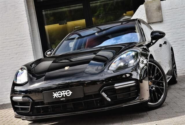 Zwart Gebruikt 2021 Porsche Panamera Sport Sedan | € 84.950 (Eerlijke prijs) - Afbeelding 1/4
