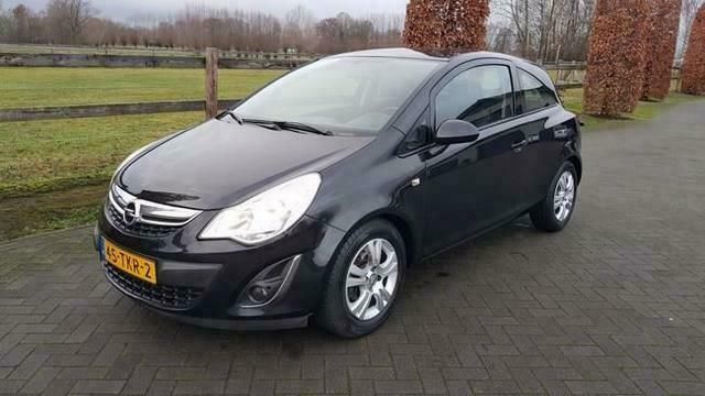 Occasion Opel Corsa Edition 95 PK (69 kW) 2012 Zwart Hatchback