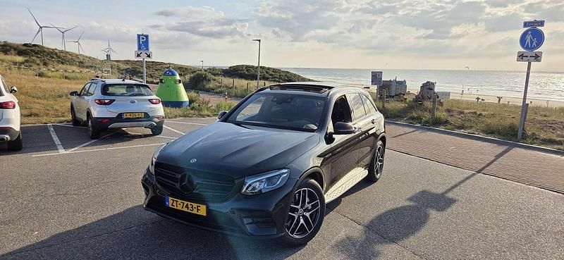 Zwart Gebruikt 2017 Mercedes GLC220 Prestige Stationwagen | € 35.850 - Afbeelding 1/4